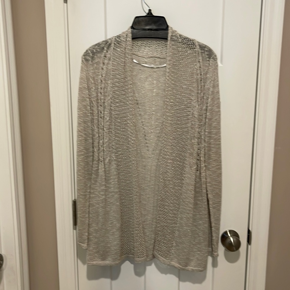 Women’s light weight, gray cardigan